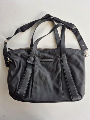 Lederen verzorgingstas van Storksak+Bugaboo beschikbaar voor biedingen