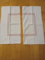2 fluwijnen - maat 60 x 60, Ophalen, Gebruikt, Wit, Overige typen