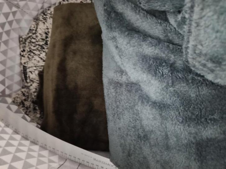 Nieuwe stoffen, Hobby en Vrije tijd, Stoffen en Lappen, Nieuw, Ribstof, 120 cm of meer, 200 cm of meer, Beige, Ophalen of Verzenden