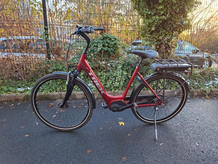 Trek District+ 4 Lowstep - 500 Wh - GRAND - 2022, Vélos & Vélomoteurs, Vélos | Femmes | Vélos grand-mère, Utilisé, Frein à main