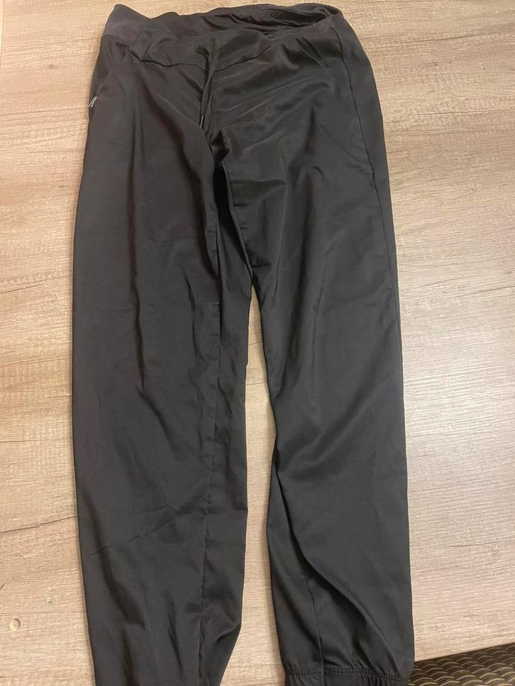 Wandelbroek - Maat M, Kleding | Dames, Broeken en Pantalons, Zo goed als nieuw, Maat 38/40 (M), Zwart, Lang, Ophalen of Verzenden