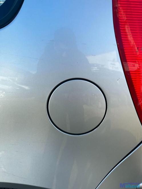 Mitsubishi colt 6 grijs 16H tank klep 2004-2014, Auto-onderdelen, Carrosserie, Mitsubishi, Gebruikt