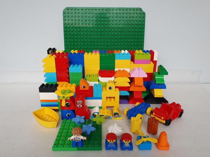 Lot Lego Duplo 330+ onderdelen met grondplaat, Kinderen en Baby's, Speelgoed | Duplo en Lego, Gebruikt, Duplo, Ophalen of Verzenden