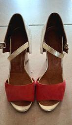 Chie Mihara's maat 38, Kleding | Dames, Ophalen, Zo goed als nieuw