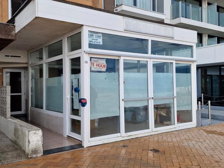VERKOOPSRUIMTE ZEEDIJK 38 DE PANNE. Res. Castellamare., Immo, Appartementen en Studio's te huur