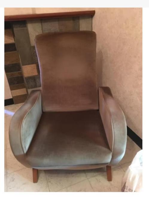 Fauteuil in velvet in bruin grijs vintage, Huis en Inrichting, Fauteuils, Ophalen