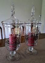 Set van 2 decoratieve glazen potten met deksel en op voet, Glas, Zo goed als nieuw, 50 tot 75 cm, Ophalen