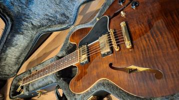 Gibson es 335 dot figured walnut beschikbaar voor biedingen