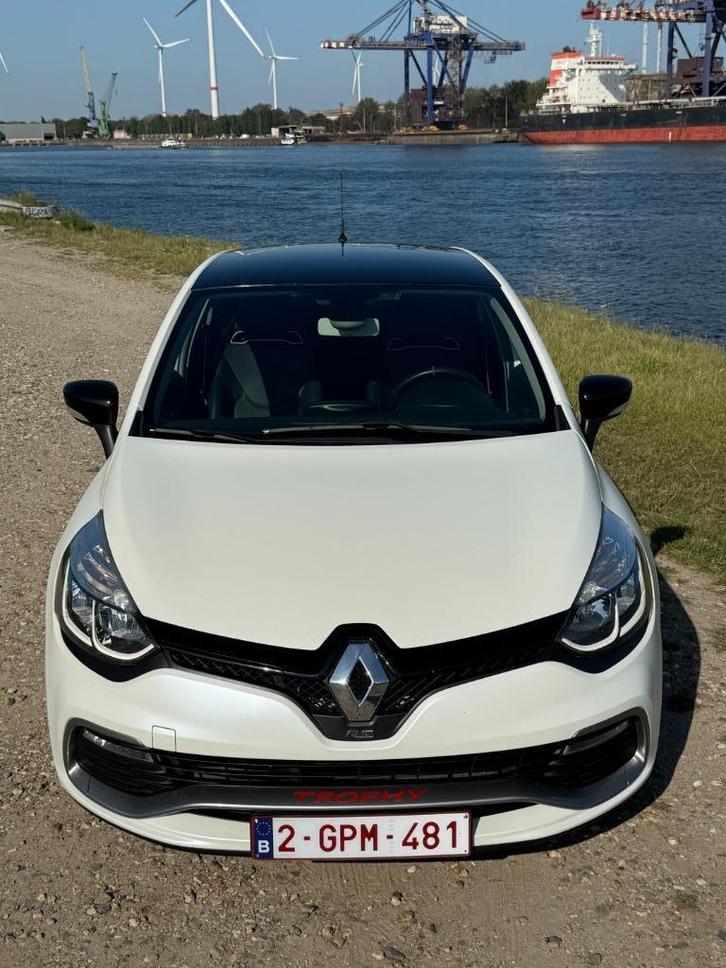 Clio TCe 220pk EDC R.S. Trophy, Auto's, Renault, Particulier, Clio, Achteruitrijcamera, Airconditioning, Bluetooth, Boordcomputer