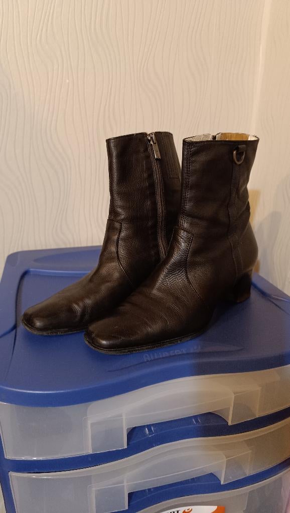 Sofacq bruine leren enkellaars met hak. ‍️🙋‍♀️, Kleding | Dames, Schoenen, Zo goed als nieuw, Lage of Enkellaarzen, Bruin, Ophalen of Verzenden