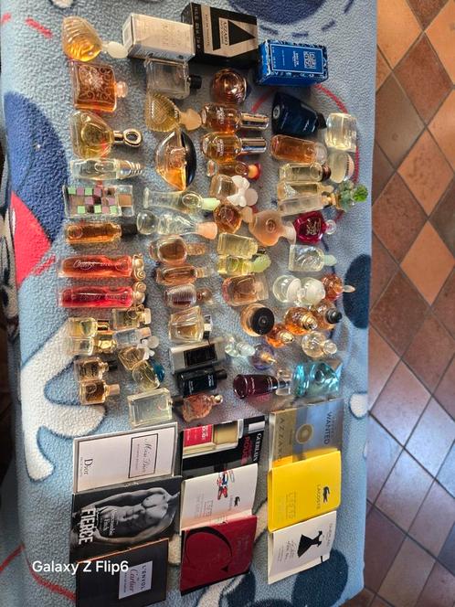 Miniatuur parfumflesje, Verzamelen, Parfumverzamelingen, Zo goed als nieuw, Miniatuur, Ophalen of Verzenden