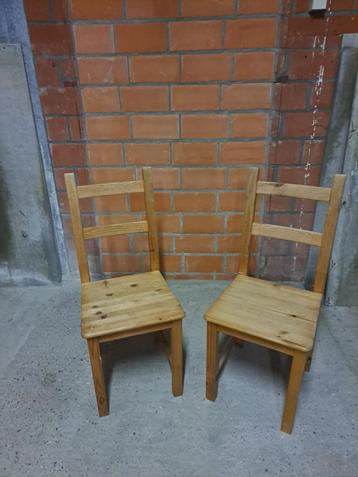 Houten stoelen. beschikbaar voor biedingen