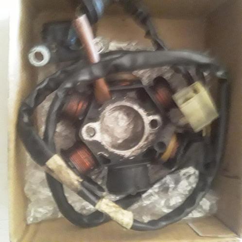 Peugeot ontsteking stator voor verticale 2-takt motor, Fietsen en Brommers, Brommeronderdelen | Scooters, Peugeot, Ophalen of Verzenden