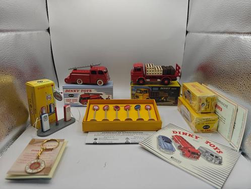 Verzameling Dinky Toys Atlas Made in China, Hobby en Vrije tijd, Modelauto's | 1:43, Nieuw, Bus of Vrachtwagen, Dinky Toys, Ophalen of Verzenden