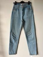 Mom jeans Pull & Bear maat 32, Blauw, Ophalen of Verzenden, W27 (confectie 34) of kleiner, Pull & Bear