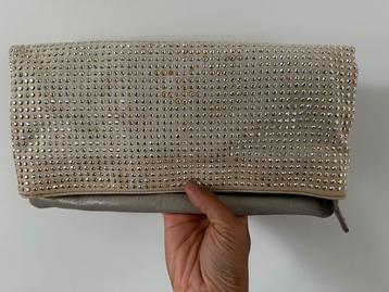 Clutch Party Tas van BCBG beschikbaar voor biedingen