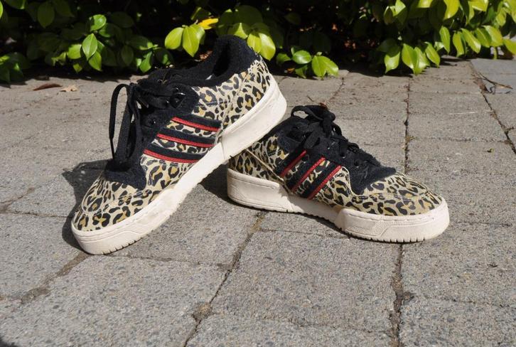 Baskets Adidas léopard cuir EF6434 t.36 2/3- UK4, Kleding | Dames, Schoenen, Gedragen, Sneakers, Overige kleuren, Ophalen of Verzenden