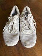 Nike sportschoenen wit - maat 40,5, Kleding | Dames, Sportkleding, Maat 38/40 (M), Wit, Nike, Ophalen of Verzenden