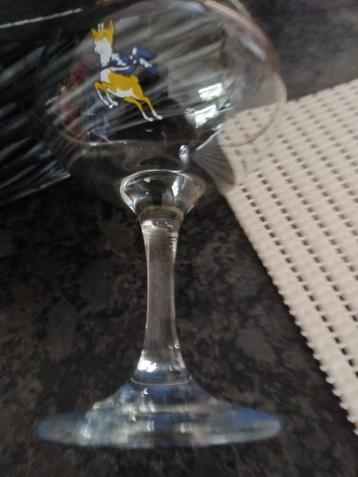 Babycham glazen beschikbaar voor biedingen