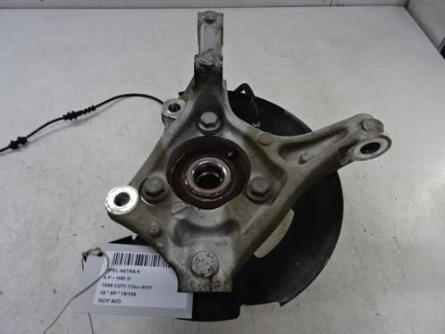 WIELNAAF RECHTS VOOR Opel Astra K (01-2015/12-2022), Auto-onderdelen, Remmen en Aandrijving, Opel, Gebruikt