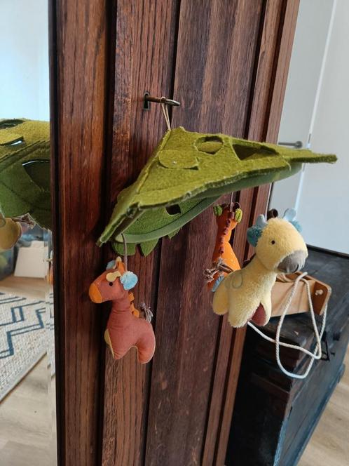 Skip Hop hanger voor mobiel – met zachte giraffes, Kinderen en Baby's, Babyparken, Gebruikt, Ophalen