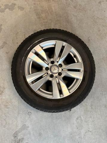 16 inch alu velgen met winterbanden (E klasse) beschikbaar voor biedingen