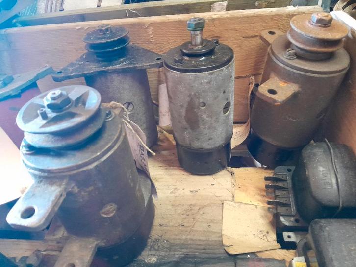 Alternateur à courant continu Bosch 12 V, TV, Hi-fi & Vidéo, Batteries, Reconditionné, Enlèvement ou Envoi