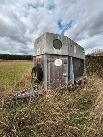 paarden aanhangwagen project beschikbaar voor biedingen