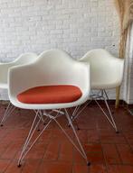 4 DESIGN eetkamer stoelen / terras Vitra DAR vast zitkussen, Huis en Inrichting, Design Vitra DAR met vaste zitkussens - kuipstoelen - zeteltjes