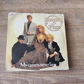 7" Bucks Fizz - My camera never lies beschikbaar voor biedingen