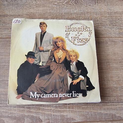 7" Bucks Fizz - My camera never lies, Cd's en Dvd's, Vinyl Singles, Gebruikt, Single, Pop, 7 inch, Ophalen of Verzenden