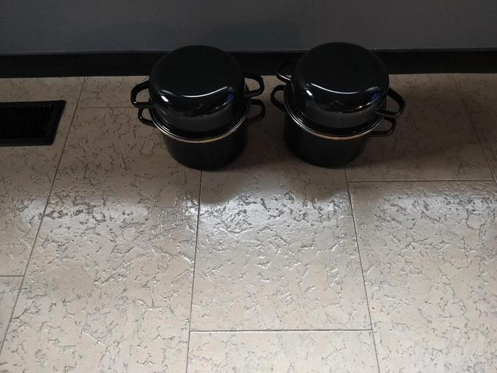 Set klassieke mosselpotten (zwart geëmailleerd), Huis en Inrichting, Keuken | Potten en Pannen, Ophalen