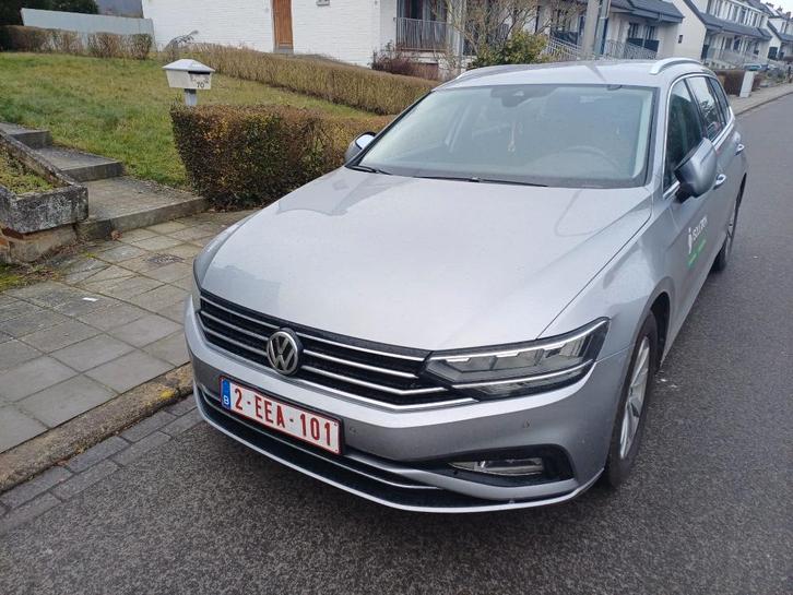 PASSAT	VARIANT Diesel 1.6 TDI, Autos, Volkswagen, Entreprise, Passat, Diesel, Break, 4 portes, Automatique, Argent ou Gris, Gris