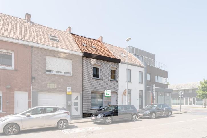 Centrale rijwoning in hartje Roeselare, Immo, Huizen en Appartementen te koop, Provincie West-Vlaanderen, tot 200 m², Tussenwoning