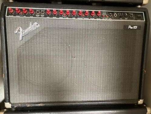 Amplificateur Fender 185 pro USA (bouton rouge) + pédale, Musique & Instruments, Amplis | Basse & Guitare, Utilisé, Guitare, 100 watts ou plus