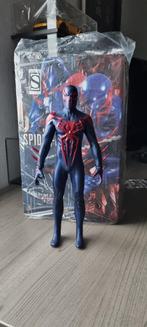 Hot toys spiderman 2099 (VGM42), Verzamelen, Ophalen of Verzenden, Zo goed als nieuw