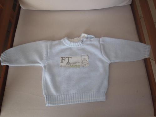 lichtblauwe trui maat 68, Kinderen en Baby's, Babykleding | Maat 68, Zo goed als nieuw, Jongetje, Truitje of Vestje, Ophalen