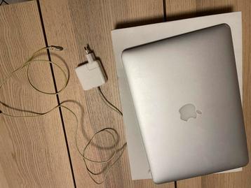 MacBook Air : lire annonce ️‼️ disponible aux enchères