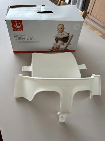 Stokke Tripp Trapp babyset in kleur wit + cushions  beschikbaar voor biedingen