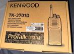 2x Kenwood TK 3701 DE avec Chargeur KSC-35S, Télécoms, Talkies-walkies & Walkies-talkies, Neuf