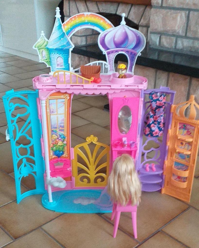 Maison transportable barbie jeux, jouets d'occasion - leboncoin