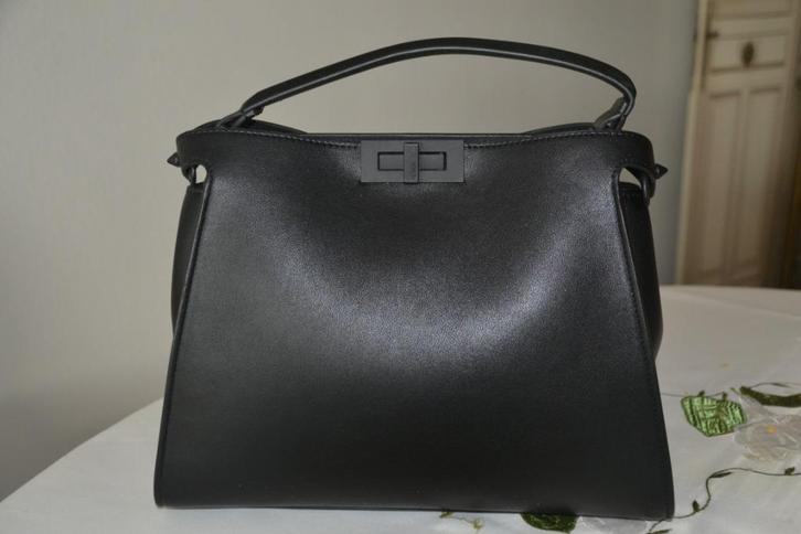Elegante Tas geïnspireerd op Fendi Peekabo, Handtassen en Accessoires, Tassen | Damestassen, Nieuw, Handtas, Zwart, Verzenden