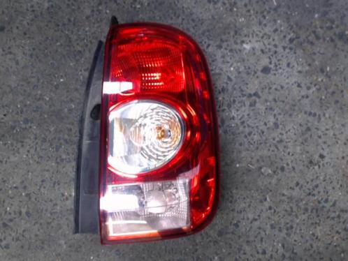 Feu arrière droit Dacia Duster 2010-2013 LP/14938, Auto-onderdelen, Verlichting, Dacia, Gebruikt, Ophalen