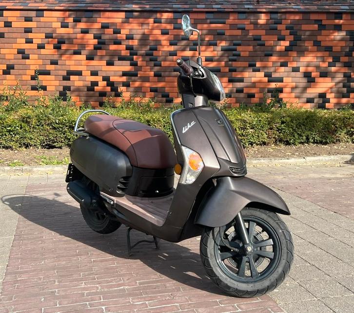 Kymco Like 50 4T Klasse B, Fietsen en Brommers, Scooters | Kymco, Zo goed als nieuw, Like, Klasse B (45 km/u), Benzine, Ophalen