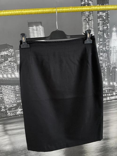 elegante zwarte rok met WOL  - Rosie's 38/40, Kleding | Dames, Rokken, Zo goed als nieuw, Maat 36 (S), Zwart, Knielengte, Verzenden