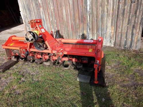 frees,graanmolen , hooibotter -press, Zakelijke goederen, Landbouw | Werktuigen, Ophalen of Verzenden