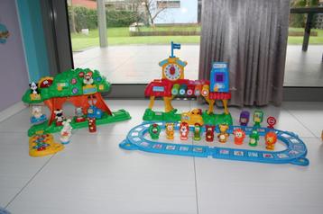 Vtech treinstation en boomhut beschikbaar voor biedingen