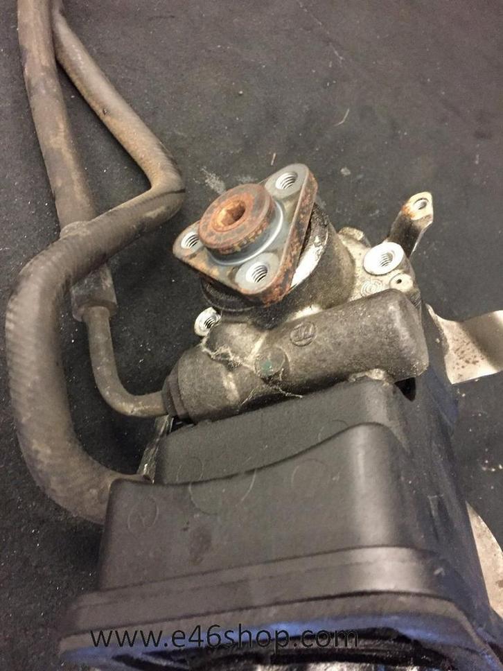 Stuurbekrachtigingspomp BMW E46 318d m47 motor, Auto-onderdelen, Besturing, BMW, Gebruikt, Ophalen of Verzenden