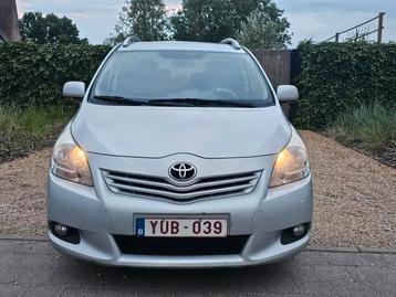 Toyota verso 2.0 / 93kw / 7 places  / GPS CAMERA airco/euro5 beschikbaar voor biedingen