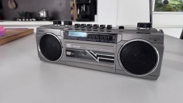 DAB+ radio/cassette/usb speler met bluetooth beschikbaar voor biedingen